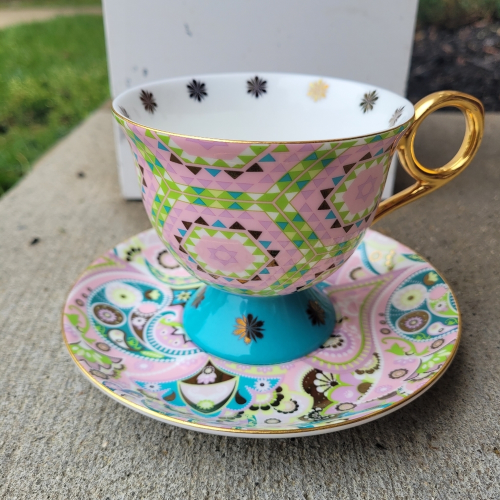 T2 Tea tea cup and saucer NWT